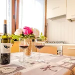 La Casa Di Plinio Oda ve Kahvaltı 3*