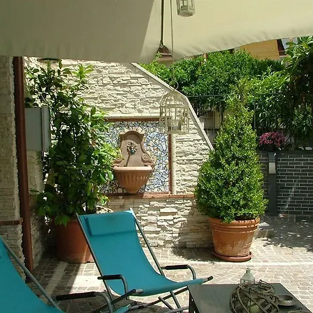 فندق مبيت وإفطار La Casa Di Plinio 3*