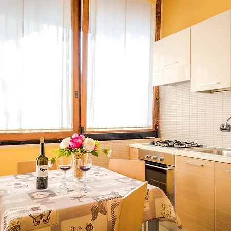فندق مبيت وإفطار La Casa Di Plinio 3*